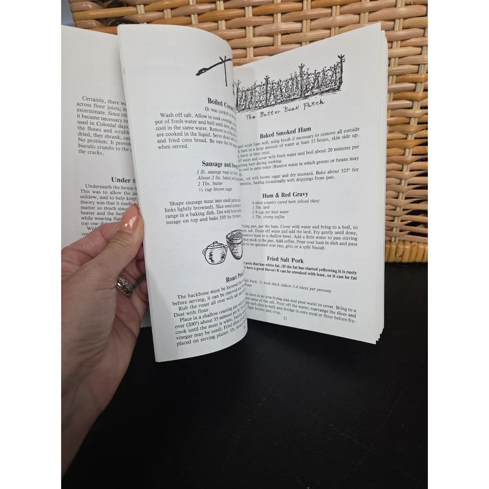 Old Carolina Tobacco Country Cook Book by Arlene Crisp Aaseby 1986 Booklet